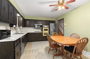 6612 W 92nd St, Oak Lawn, IL 60453 - Photo 5