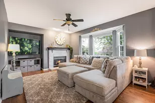 18310 W Meander Dr, Grayslake, IL 60030 - Photo 11