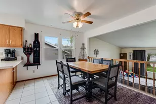 605 Davidson Dr, Minooka, IL 60447 - Photo 5