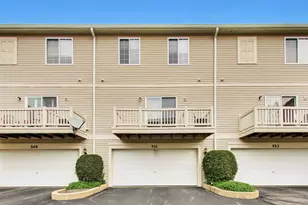 551 Cary Woods Cir, Cary, IL 60013 - Photo 27