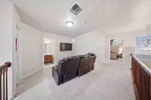 394 Jamestown Ct, Aurora, IL 60504 - Photo 11