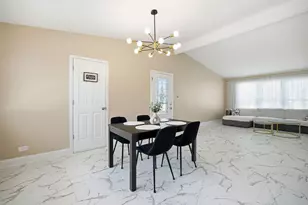 2117 Grouse Ln, Rolling Meadows, IL 60008 - Photo 7