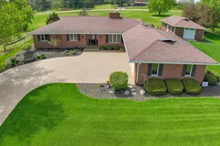 704 N First St, Elburn, IL 60119 - Photo 1
