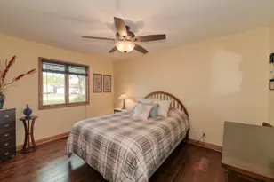 704 N First St, Elburn, IL 60119 - Photo 23