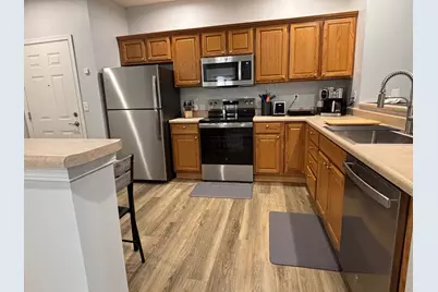 3792 Thornhill Circle #3792, Champaign, IL 61822 - Photo 3