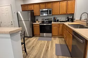 3792 Thornhill Cir, Champaign, IL 61822 - Photo 3