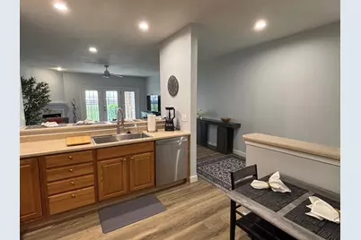 3792 Thornhill Circle #3792, Champaign, IL 61822 - Photo 7