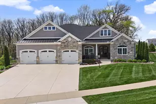1309 Briarwood Ln, Mahomet, IL 61853 - Photo 5
