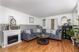 620 York St, Ottawa, IL 61350 - Photo 3