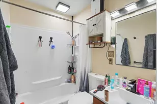 912 Crescent Dr, Champaign, IL 61821 - Photo 13