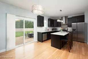 129 Ginkgo St, Bolingbrook, IL 60490 - Photo 9