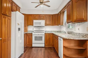 405 N Glengarry Dr, Geneva, IL 60134 - Photo 7