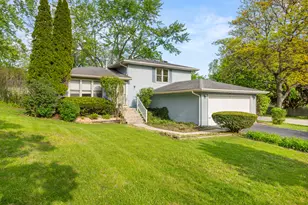 405 N Glengarry Dr, Geneva, IL 60134 - Photo 3