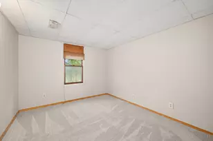 405 N Glengarry Dr, Geneva, IL 60134 - Photo 19