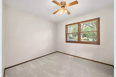 405 N Glengarry Drive, Geneva, IL 60134 - Photo 23