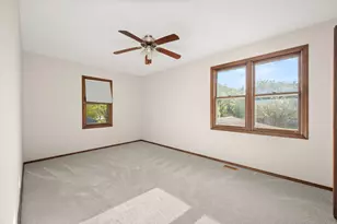 405 N Glengarry Dr, Geneva, IL 60134 - Photo 25