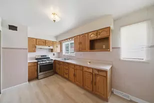 119 Rice Ave, Bellwood, IL 60104 - Photo 5