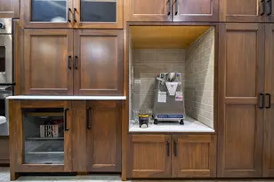 2009 Mackenzie Pl, Wheaton, IL 60187 - Photo 9