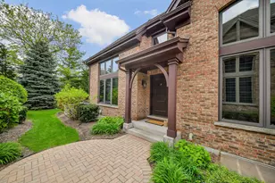 2009 Mackenzie Pl, Wheaton, IL 60187 - Photo 3