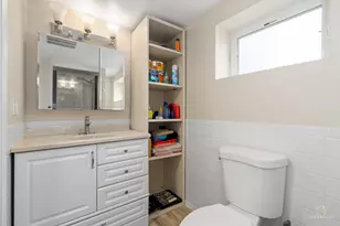 3850 W 93rd St, Evergreen Park, IL 60805 - Photo 19