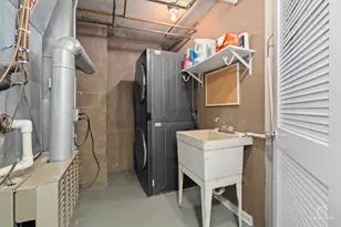 3850 W 93rd St, Evergreen Park, IL 60805 - Photo 21