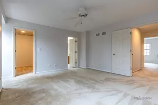 12 Sommerset Ln, Lincolnshire, IL 60069 - Photo 17