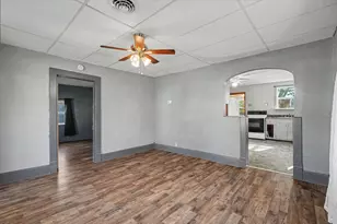 117 N Scott St, Westville, IL 61883 - Photo 5