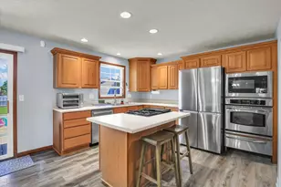 406 Tickseed Ave, Savoy, IL 61874 - Photo 5