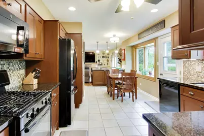 620 Harvard Lane, Libertyville, IL 60048 - Photo 13