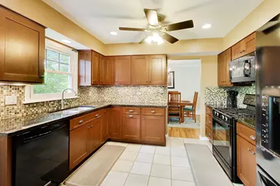 620 Harvard Lane, Libertyville, IL 60048 - Photo 11