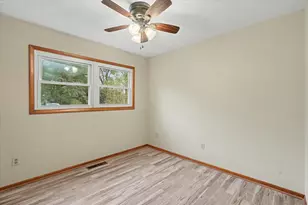 105 S Meadowhill Ln, Mahomet, IL 61853 - Photo 15