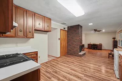 105 S Meadowhill Lane, Mahomet, IL 61853 - Photo 9