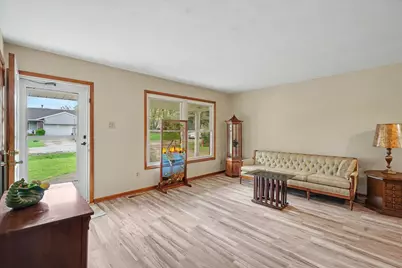 105 S Meadowhill Lane, Mahomet, IL 61853 - Photo 7