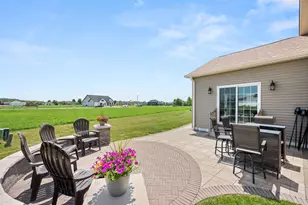 1218 Coolidge Ct, Sycamore, IL 60178 - Photo 25