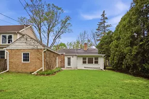 1825 Beverly Pl, Highland Park, IL 60035 - Photo 15