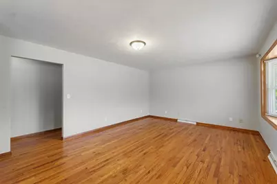 2409 W John Street, Champaign, IL 61821 - Photo 7