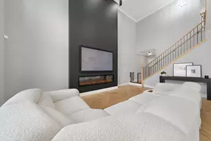 218 Auburn Hills Ln, Addison, IL 60101 - Photo 5