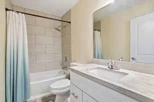 612 Citadel Dr, Westmont, IL 60559 - Photo 19