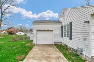 3234 E Fulton Ave, Decatur, IL 62521 - Photo 33