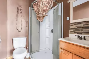 3234 E Fulton Ave, Decatur, IL 62521 - Photo 23