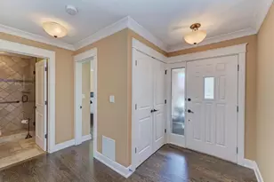 42 Royal Ln, Bloomingdale, IL 60108 - Photo 5