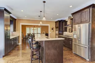 42 Royal Ln, Bloomingdale, IL 60108 - Photo 13