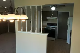 232 Driftwood Ln, Schaumburg, IL 60193 - Photo 5