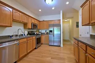 967 Oak Ridge Blvd, Elgin, IL 60120 - Photo 13