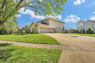 701 Kimela Dr, Mahomet, IL 61853 - Photo 67
