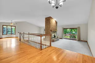 90 Briargate Rd, Cary, IL 60013 - Photo 3