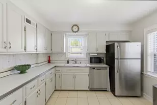 5430 N Lamon Ave, Chicago, IL 60630 - Photo 11