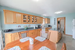 2436 Kristi Ln, Rockford, IL 61102 - Photo 11