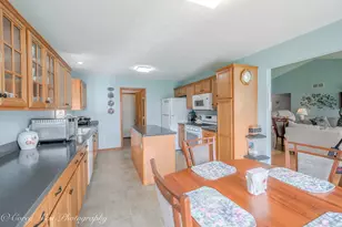 2436 Kristi Ln, Rockford, IL 61102 - Photo 5