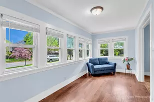 211 N Wright St, Naperville, IL 60540 - Photo 3